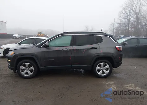 2018 Jeep Compass Latitude 4X4 z USA, uszkodzony, nr VIN 3C4NJDBB1JT434943